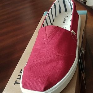 TOMS CANVAS